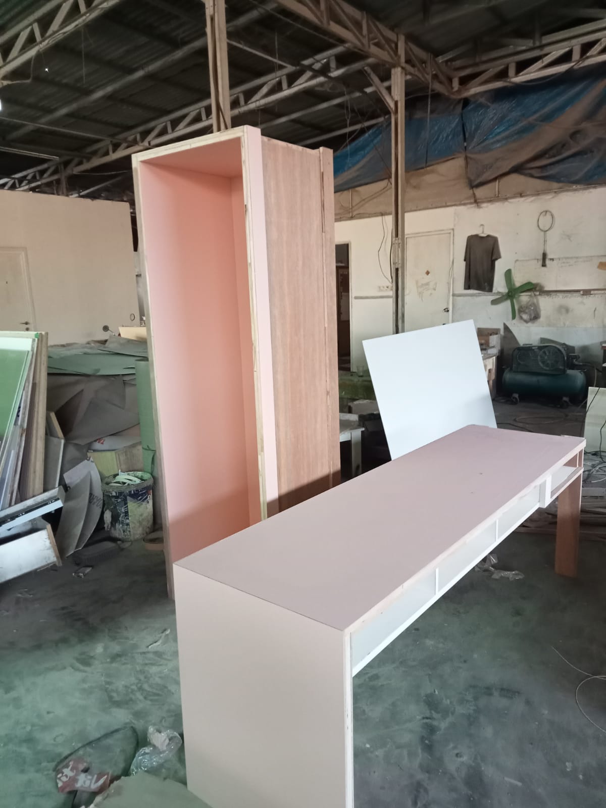 Produksi Interior